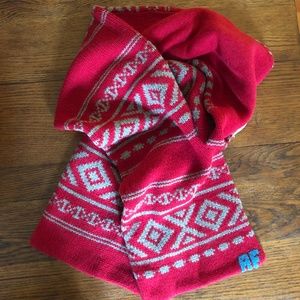 AF Red Winter Patterned Scarf Abercrombie & Fitch